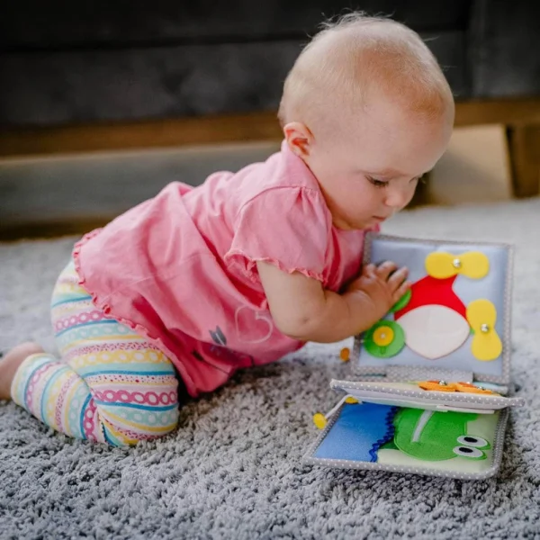 Jolly Designs | Mini Quiet-Book Peek-a-boo