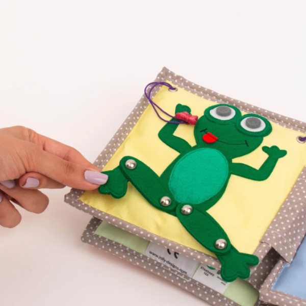 Jolly Designs | Mini Quiet-Book Dösender Löwe